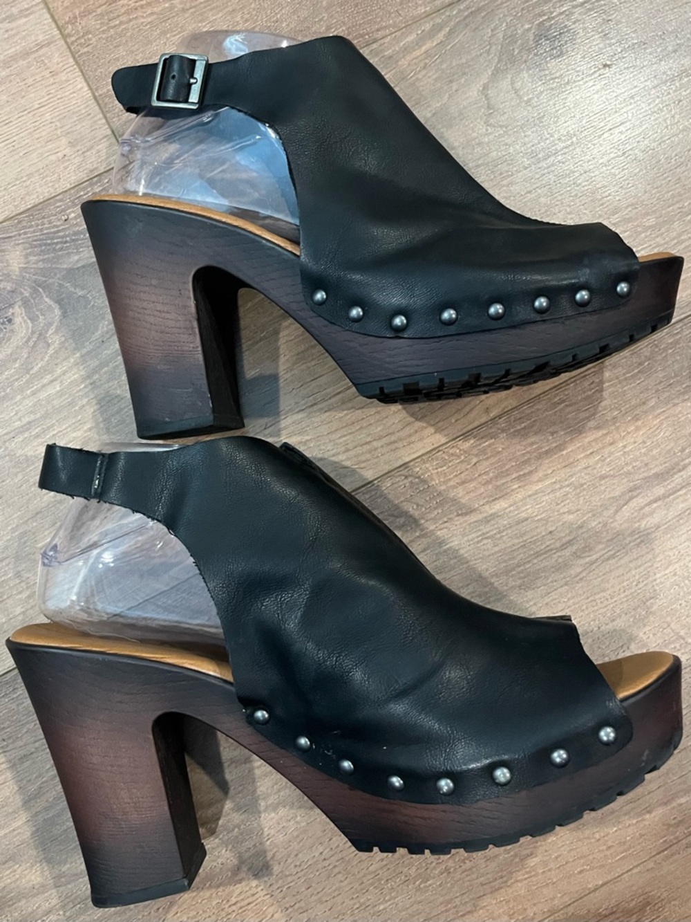Korks Arden Open Toe Heeled Sandal